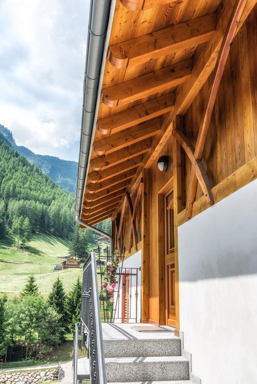 Casa Elena Lägenhet Rabbi Exteriör bild